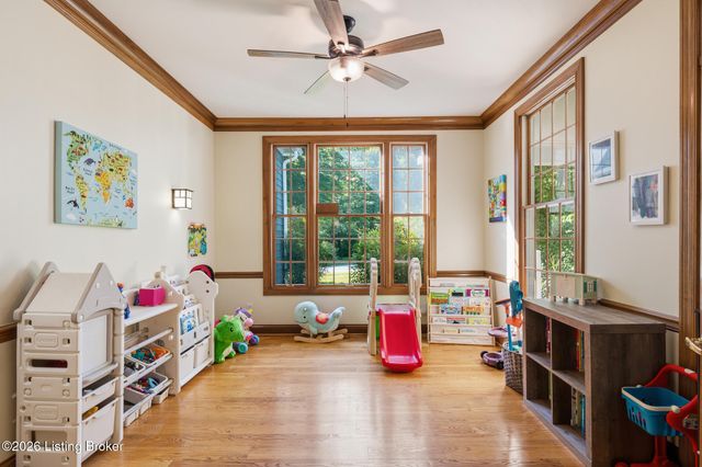 1502 Cowdrey Park Ln, Louisville, KY 40245