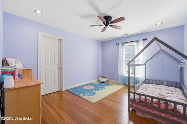 1502 Cowdrey Park Ln, Louisville, KY 40245