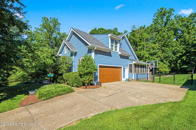 1502 Cowdrey Park Ln, Louisville, KY 40245