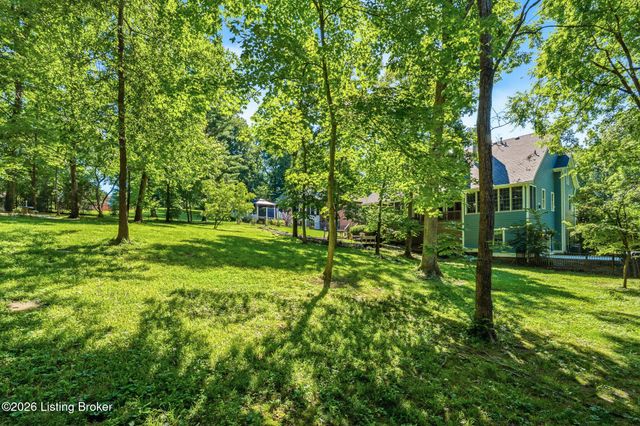1502 Cowdrey Park Ln, Louisville, KY 40245
