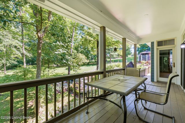 1502 Cowdrey Park Ln, Louisville, KY 40245