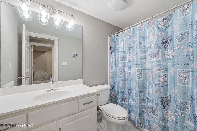 1502 Cowdrey Park Ln, Louisville, KY 40245