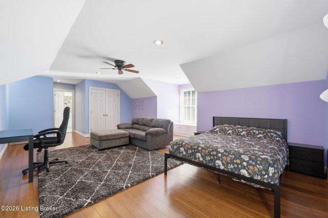 1502 Cowdrey Park Ln, Louisville, KY 40245