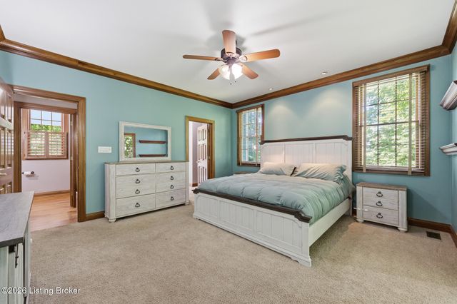 1502 Cowdrey Park Ln, Louisville, KY 40245