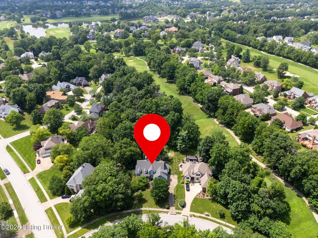 1502 Cowdrey Park Ln, Louisville, KY 40245