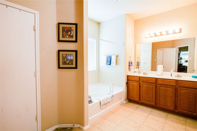 5005 Spyglass Hill Lane, Denton, TX 76208