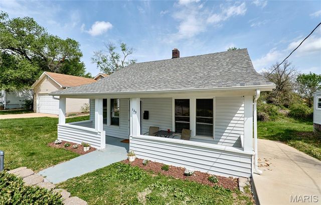 125 Lithia Avenue, Webster Groves, MO 63119