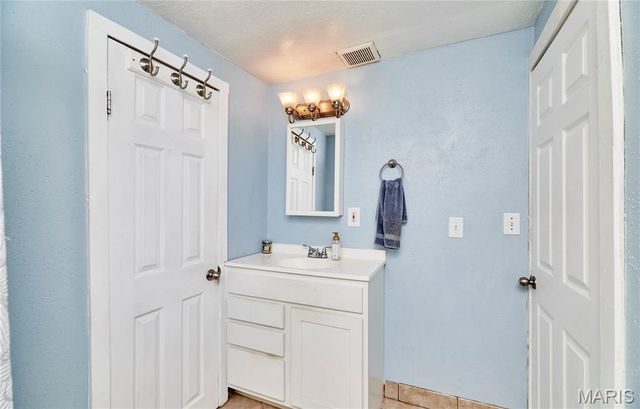 125 Lithia Avenue, Webster Groves, MO 63119