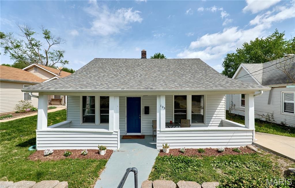 125 Lithia Avenue, Webster Groves, MO 63119