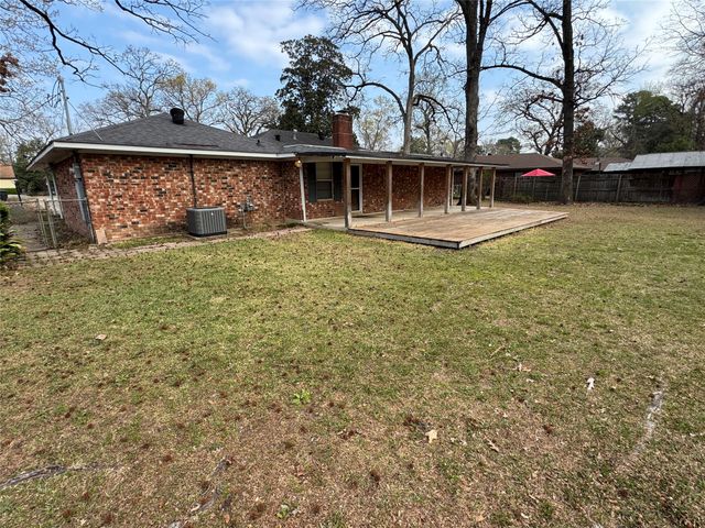 919 Candler Avenue, Shreveport, LA 71107