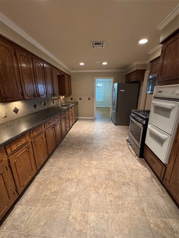 919 Candler Avenue, Shreveport, LA 71107