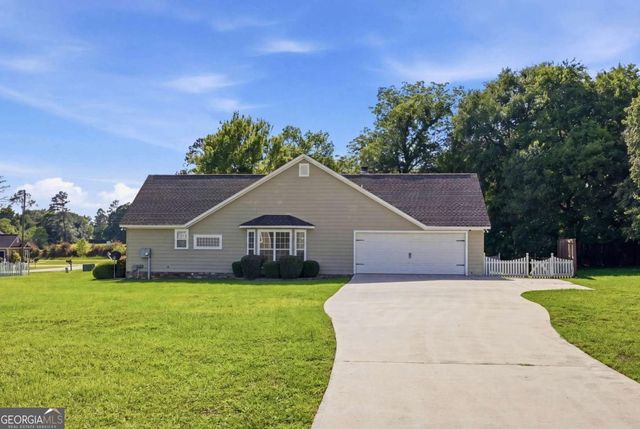 112 Manor Drive, Fitzgerald, GA 31750