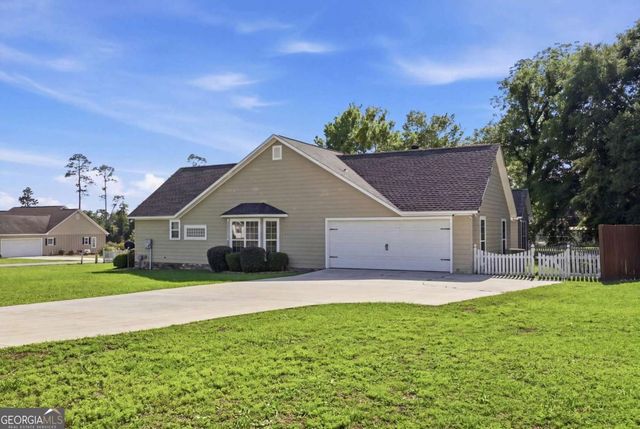 112 Manor Drive, Fitzgerald, GA 31750