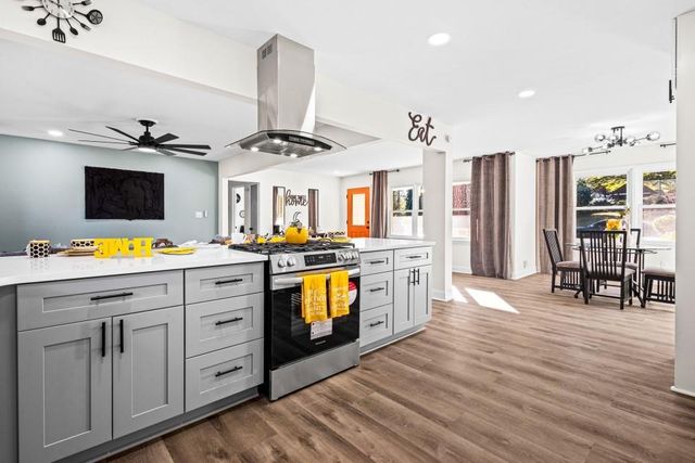 3206 Pine Springs Manor, Decatur, GA 30034