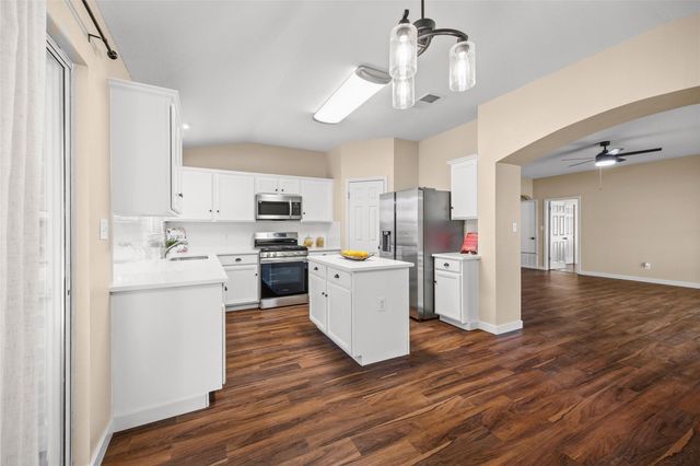 161 Britni LOOP, Kyle, TX 78640