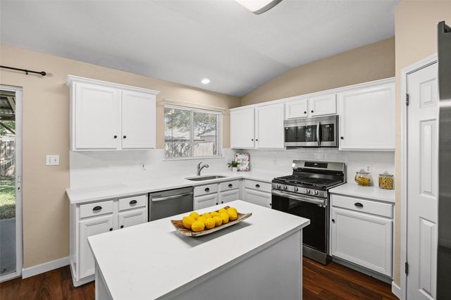 161 Britni LOOP, Kyle, TX 78640