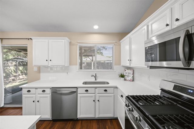 161 Britni LOOP, Kyle, TX 78640