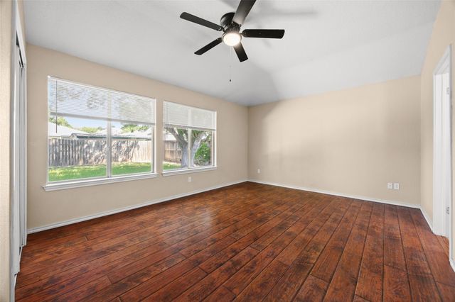 161 Britni LOOP, Kyle, TX 78640