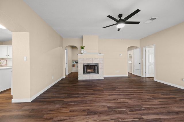 161 Britni LOOP, Kyle, TX 78640