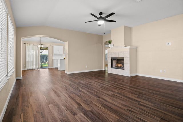 161 Britni LOOP, Kyle, TX 78640