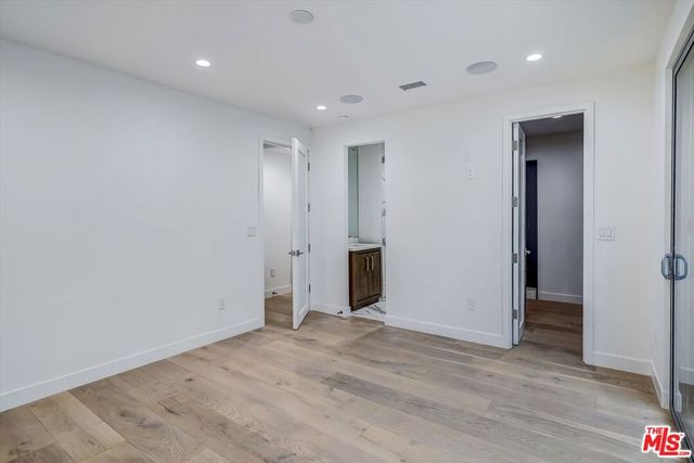 100 S Doheny Drive 813, Los Angeles, CA 90048