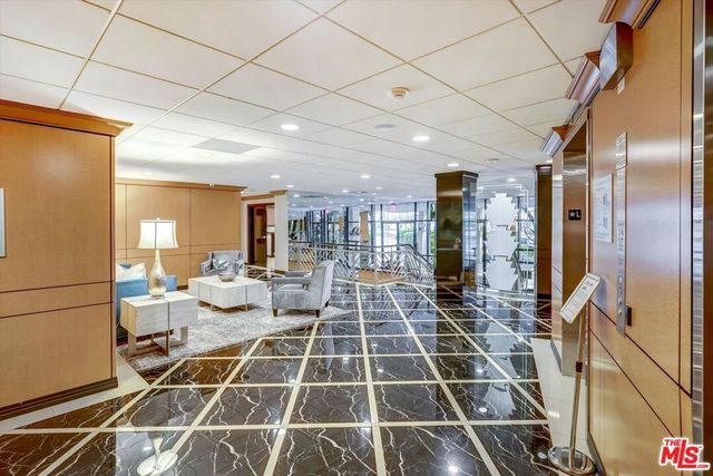 100 S Doheny Drive 813, Los Angeles, CA 90048