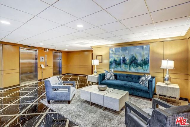 100 S Doheny Drive 813, Los Angeles, CA 90048