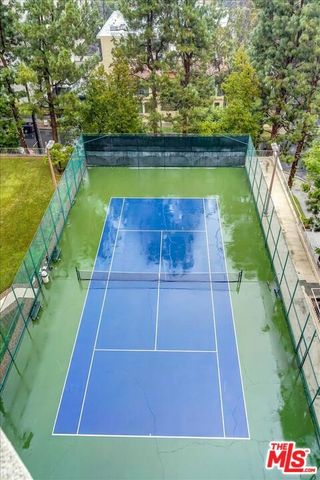 100 S Doheny Drive 813, Los Angeles, CA 90048