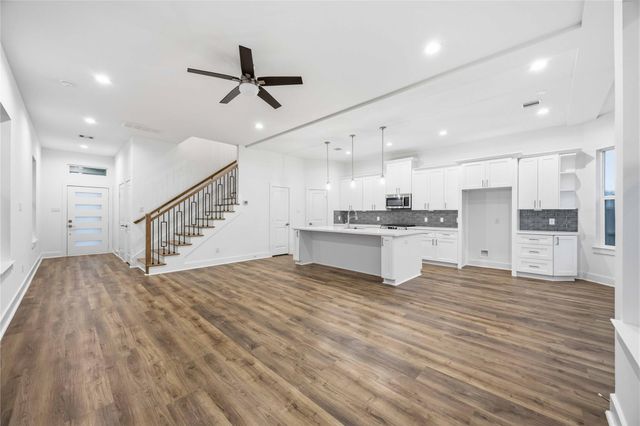 1106 Paul Quinn Street E, Houston, TX 77091
