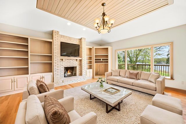 3542 Mississippi Drive NW, Coon Rapids, MN 55433