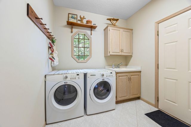 3542 Mississippi Drive NW, Coon Rapids, MN 55433