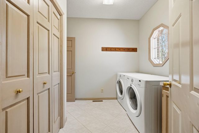 3542 Mississippi Drive NW, Coon Rapids, MN 55433