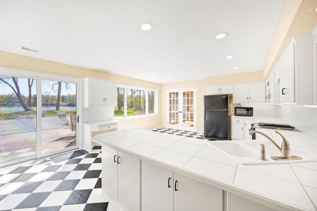 3542 Mississippi Drive NW, Coon Rapids, MN 55433