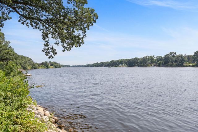 3542 Mississippi Drive NW, Coon Rapids, MN 55433