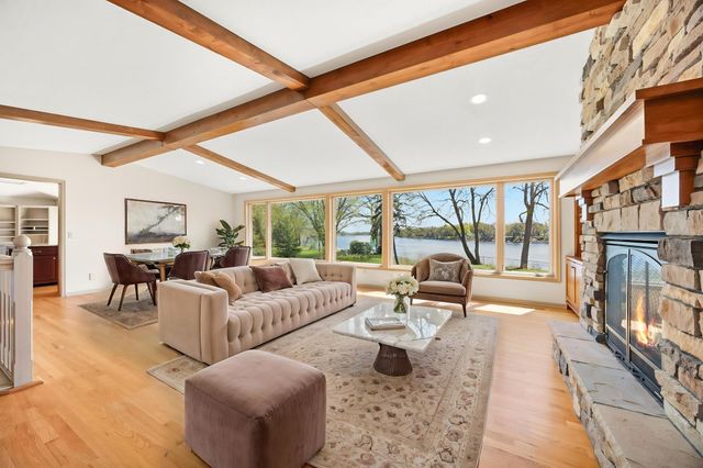 3542 Mississippi Drive NW, Coon Rapids, MN 55433