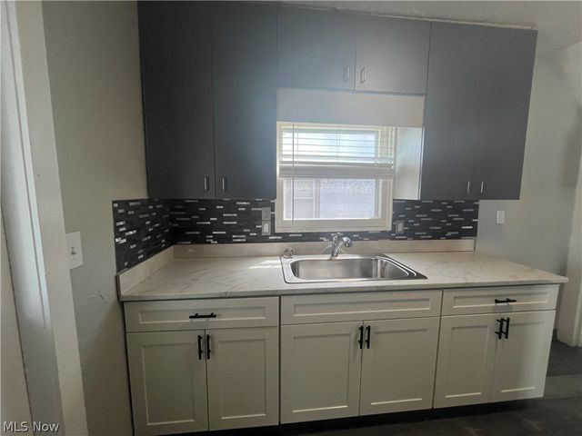 10914 Oliver Road, Cleveland, OH 44111