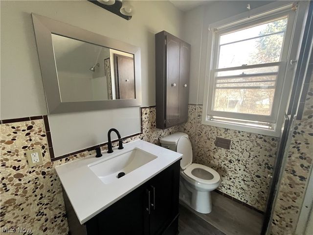 10914 Oliver Road, Cleveland, OH 44111