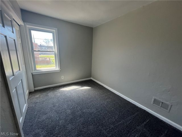 10914 Oliver Road, Cleveland, OH 44111