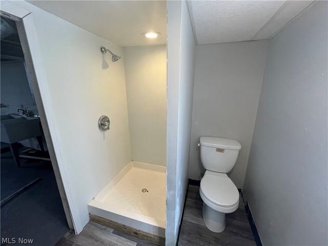 10914 Oliver Road, Cleveland, OH 44111