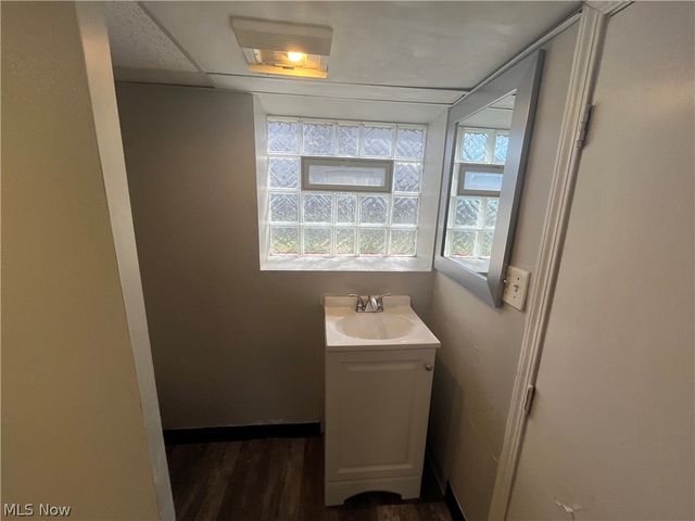 10914 Oliver Road, Cleveland, OH 44111