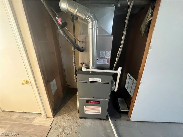 10914 Oliver Road, Cleveland, OH 44111