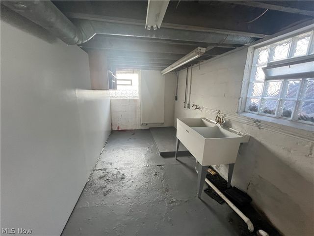 10914 Oliver Road, Cleveland, OH 44111