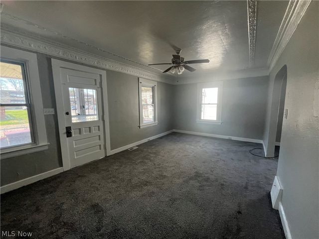 10914 Oliver Road, Cleveland, OH 44111