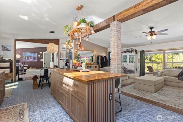 9342 Phillips Road SE, Port Orchard, WA 98367