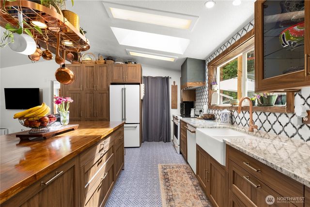 9342 Phillips Road SE, Port Orchard, WA 98367