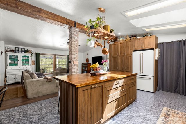 9342 Phillips Road SE, Port Orchard, WA 98367