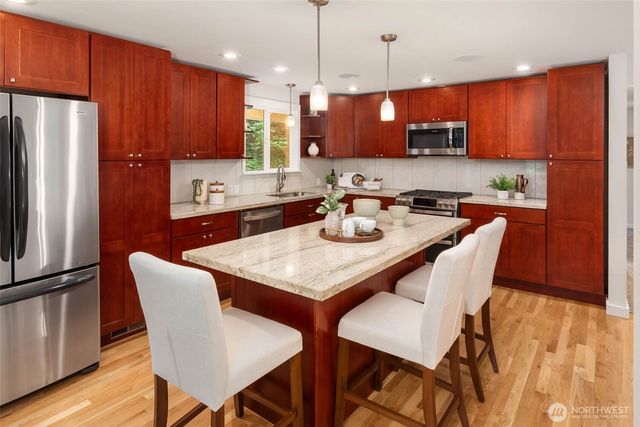 19122 181st Avenue NE, Woodinville, WA 98077