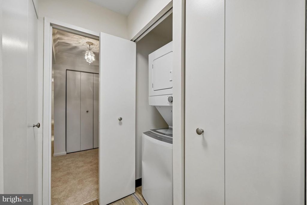 Image 21 of property listing at 4970 SENTINEL DR #11-405, Bethesda, MD 20816