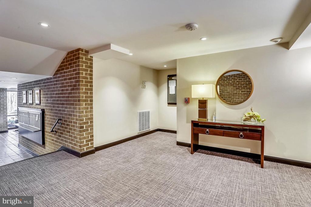 Image 46 of property listing at 4970 SENTINEL DR #11-405, Bethesda, MD 20816