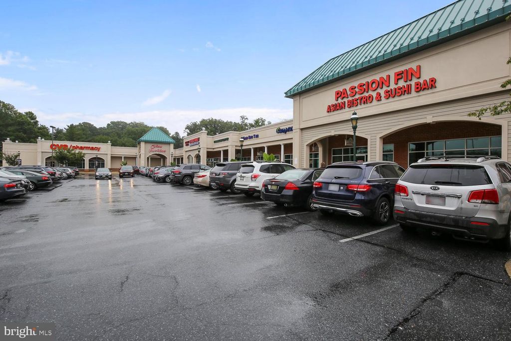 Image 61 of property listing at 4970 SENTINEL DR #11-405, Bethesda, MD 20816